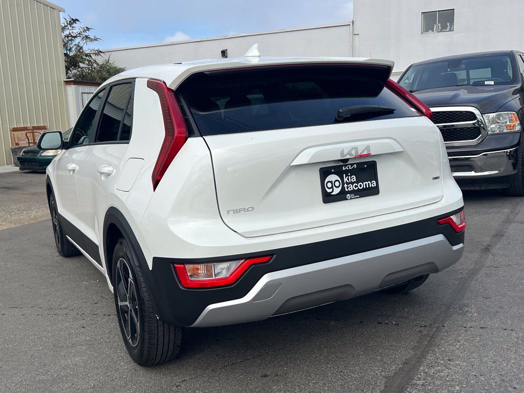 Used 2026 Kia Niro LX FWD image 5