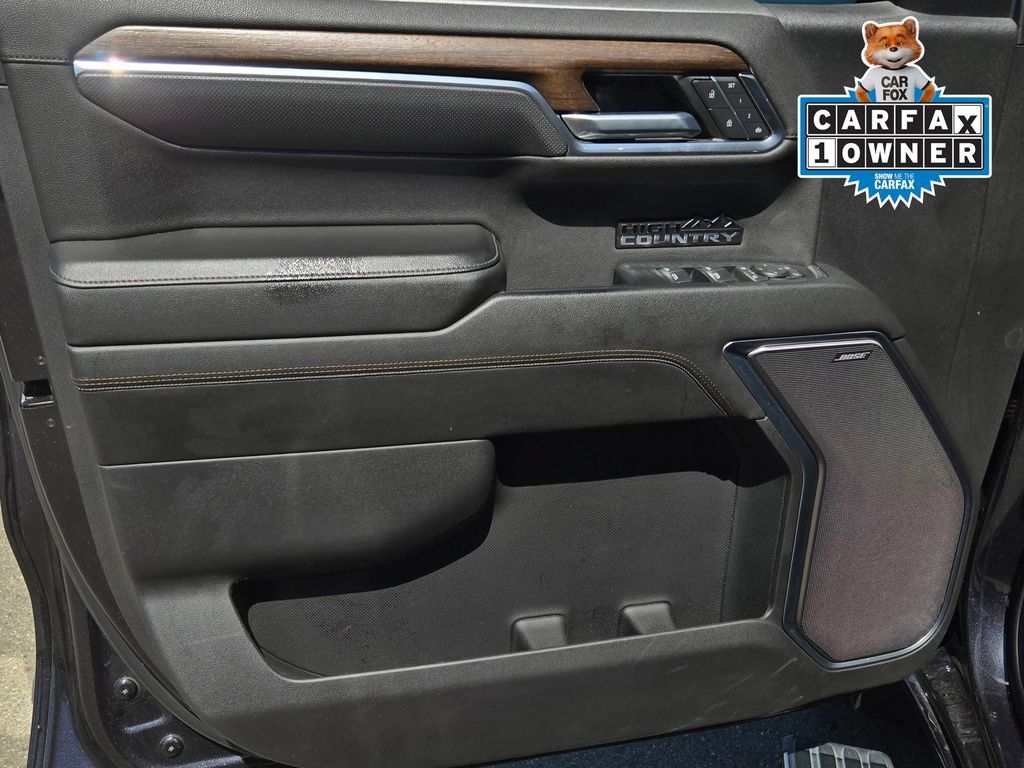 Used 2022 Chevrolet Silverado 1500 High Country w/ High Country Premium Package AWD/4WD image 11