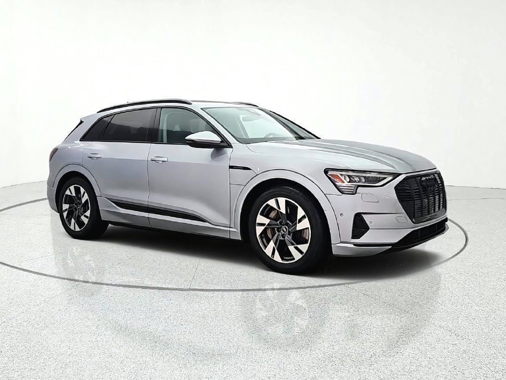 Used 2022 Audi e-tron Premium AWD/4WD image 9