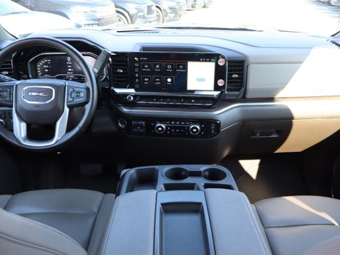 Used 2025 GMC Sierra 1500 SLT AWD/4WD image 16