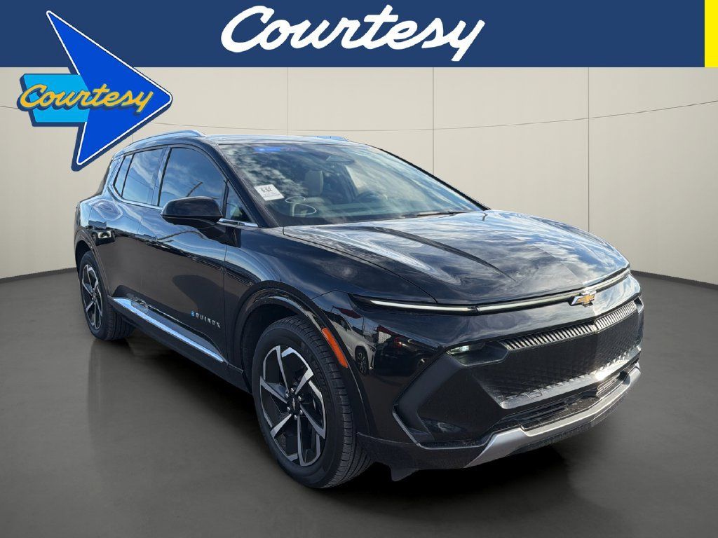 Used 2024 Chevrolet Equinox EV LT FWD image 1