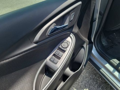 Used 2025 Chevrolet Malibu LT FWD image 15