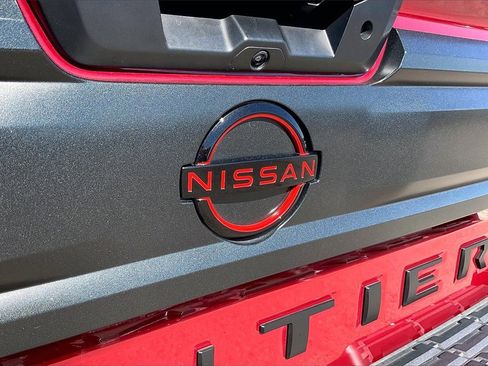 Used 2025 Nissan Frontier Pro-X w/ Pro Convenience Package image 27