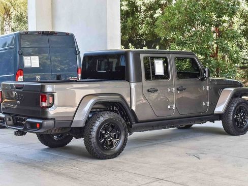 Used 2022 Jeep Gladiator Willys image 6