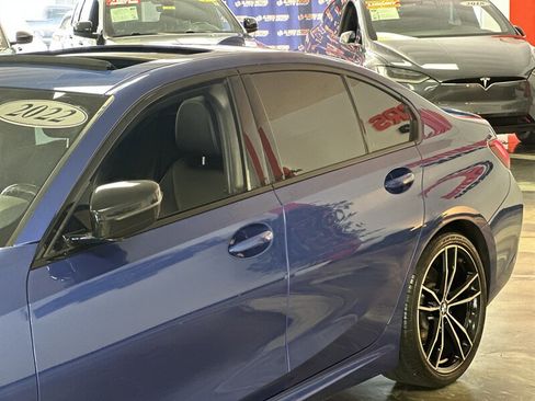 Used 2022 BMW 330i Sedan w/ M Sport Package image 21