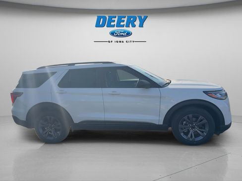 New 2026 Ford Explorer Active w/ Active Comfort Package image 8
