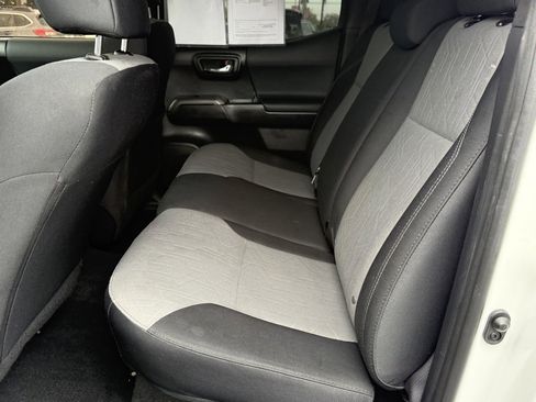 Used 2021 Toyota Tacoma TRD Sport image 32