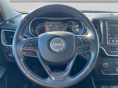 Used 2019 Jeep Cherokee Trailhawk AWD/4WD image 13