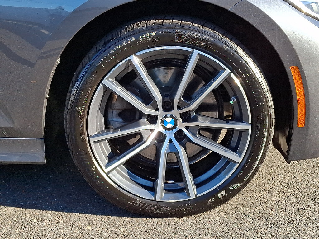 Used 2021 BMW 330e xDrive w/ Premium Package AWD/4WD image 8