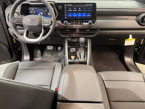 New 2026 Chevrolet Colorado Trail Boss w/ Midnight Edition AWD/4WD image 10