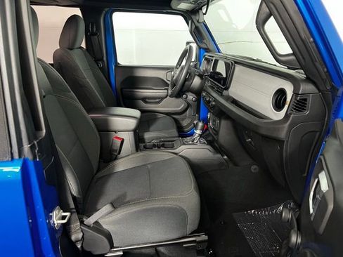 Used 2024 Jeep Wrangler Sport AWD/4WD image 16