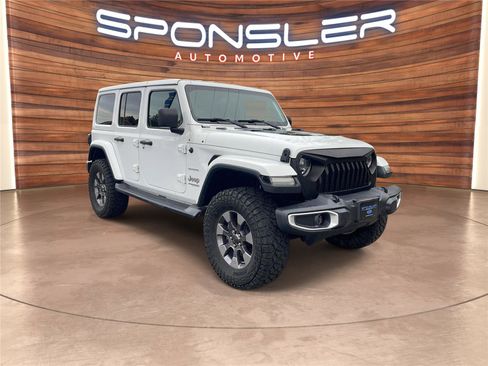 Used 2019 Jeep Wrangler Unlimited Sahara image 8