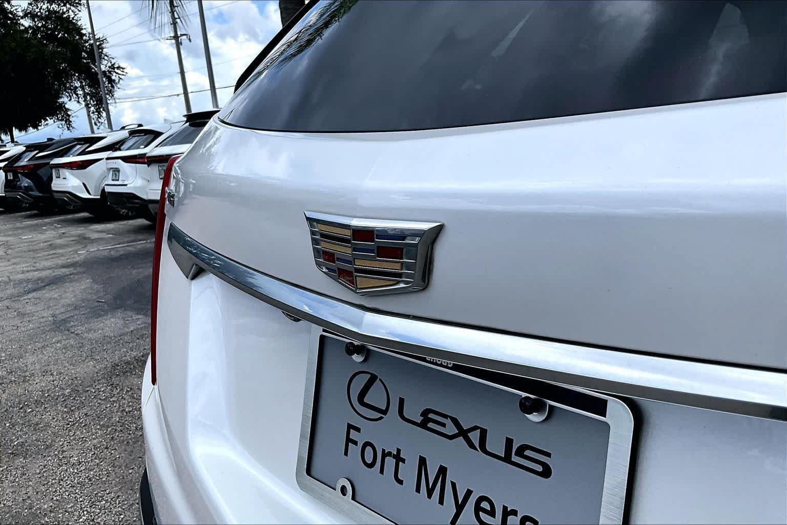 Used 2019 Cadillac XT5 FWD image 32