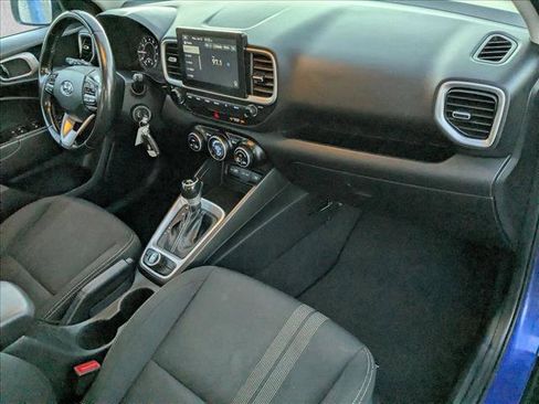 Used 2022 Hyundai Venue SEL w/ Cargo Package image 21