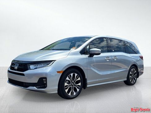 Used 2026 Honda Odyssey Elite image 2