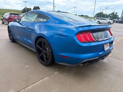 Used 2019 Ford Mustang GT Premium w/ Equipment Group 401A RWD image 12
