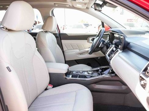 Used 2023 Kia Sorento SX Prestige w/ Panoramic Sunroof Package AWD/4WD image 19