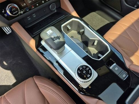 New 2025 Mitsubishi Outlander SEL image 15