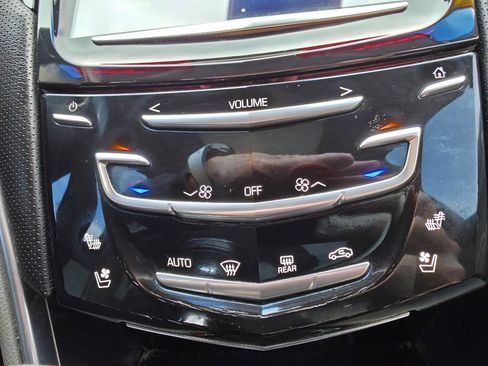 Used 2013 Cadillac XTS Luxury w/ Driver Awareness Package image 34