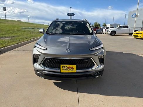 Used 2024 Buick Encore GX Sport Touring AWD/4WD image 8