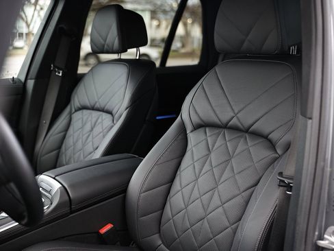 Used 2025 BMW X5 sDrive40i w/ Climate Comfort Package image 23