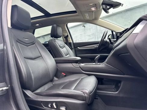 Used 2018 Cadillac XT5 Luxury AWD/4WD image 23