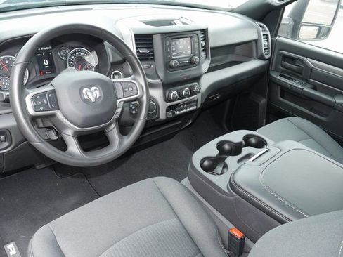 Used 2024 RAM 2500 Tradesman w/ Chrome Appearance Group AWD/4WD image 13