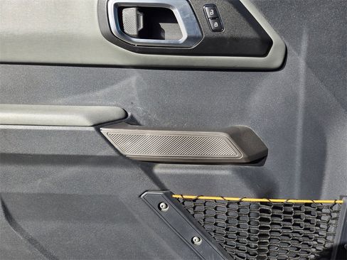 Used 2023 Ford Bronco Badlands image 26