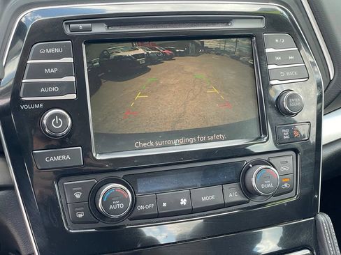 Used 2019 Nissan Maxima 3.5 SV w/ Floor Mat Group FWD image 17