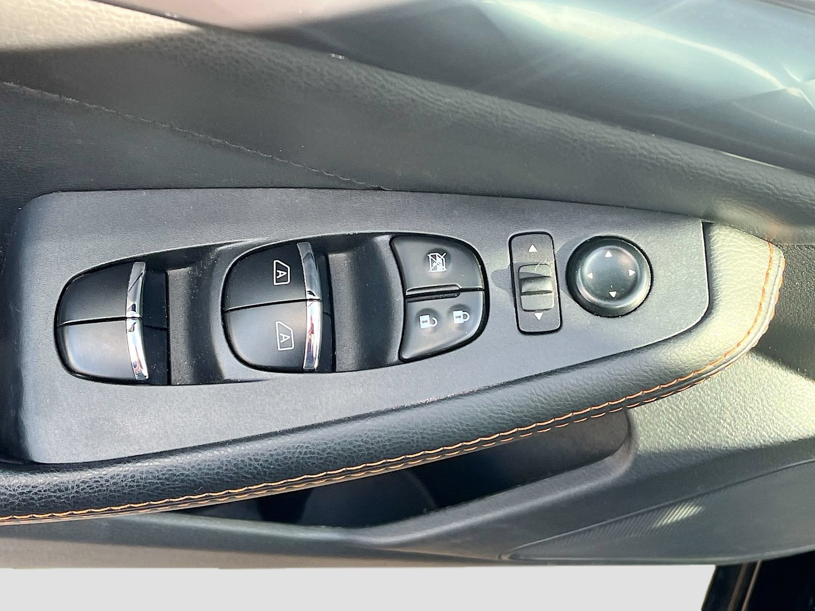 Used 2023 Nissan Maxima SR w/ Sport Mat Group FWD image 18