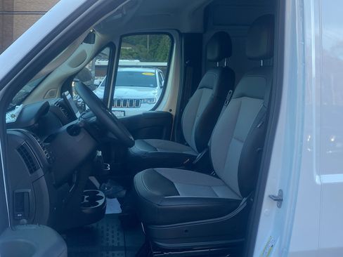 New 2025 RAM ProMaster 1500 w/ Premium Convenience Group image 18