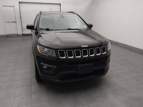 Used 2018 Jeep Compass Latitude w/ Popular Equipment Group AWD/4WD image 14