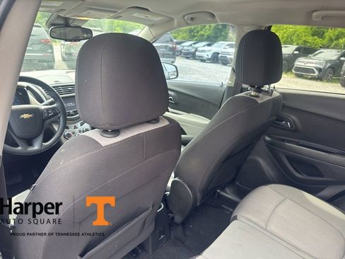 Used 2016 Chevrolet Trax LT FWD image 11