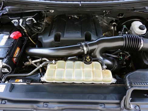 Used 2020 Ford Expedition Limited image 36