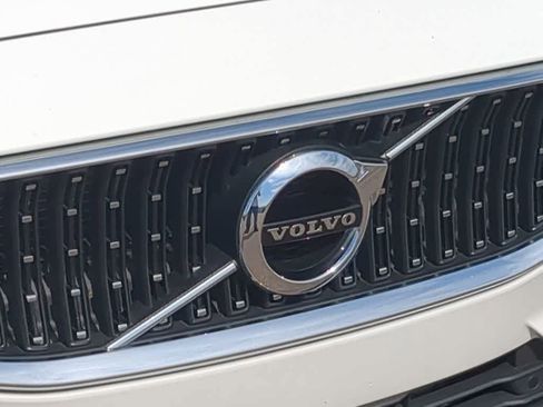 Used 2020 Volvo V60 T5 Cross Country AWD/4WD image 11