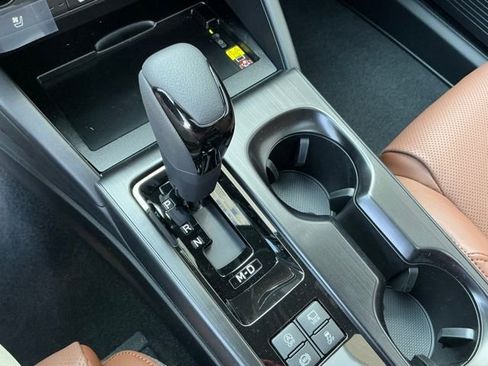 New 2026 Subaru Outback Touring AWD/4WD image 21
