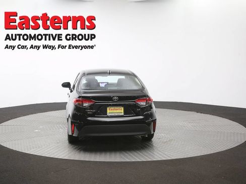 Used 2025 Toyota Corolla LE FWD image 38