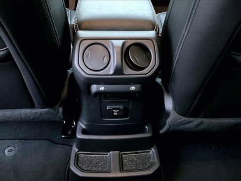 Used 2023 Jeep Wrangler Unlimited Sahara w/ Cold Weather Group image 15