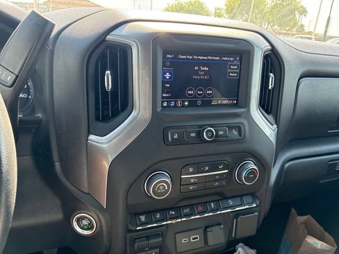 Used 2024 Chevrolet Silverado 2500 Custom w/ Custom Value Package AWD/4WD image 15