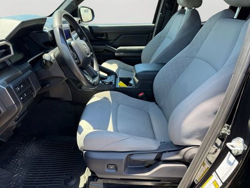 Certified 2025 Toyota Tacoma SR5 AWD/4WD image 20