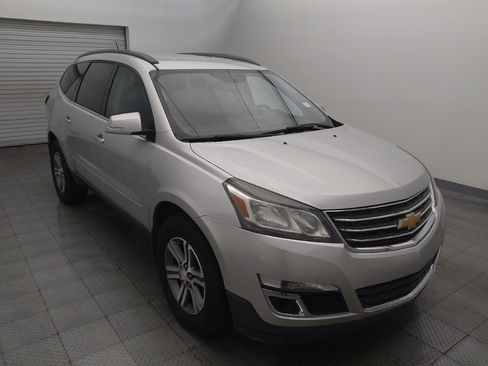 Used 2016 Chevrolet Traverse LT FWD image 13