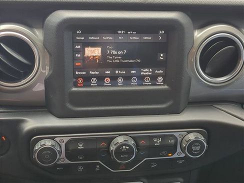 Used 2020 Jeep Wrangler Unlimited Sahara image 14