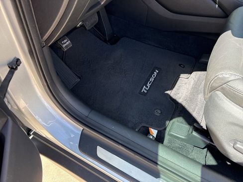 Used 2018 Hyundai Tucson Limited image 16