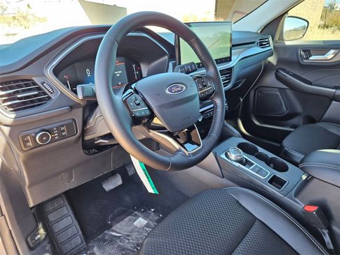 New 2026 Ford Escape SE image 13