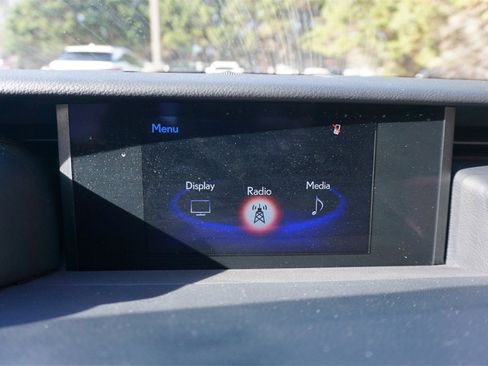 Used 2017 Lexus IS 200t image 11