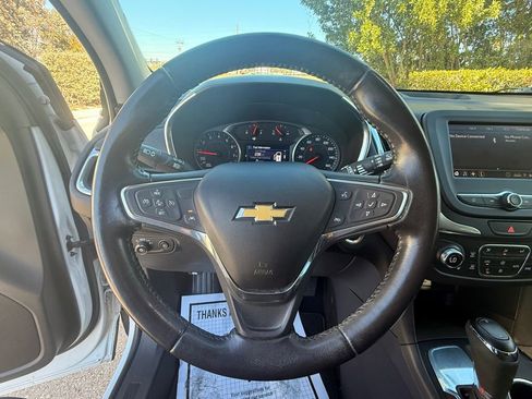 Used 2020 Chevrolet Equinox LT image 22