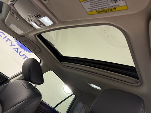 Used 2019 Subaru Outback 2.5i Limited w/ Popular Package #2 image 21