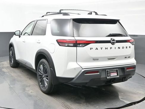 New 2026 Nissan Pathfinder SL w/ SL Premium Package image 4