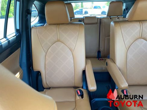New 2026 Toyota Highlander Platinum AWD/4WD image 22