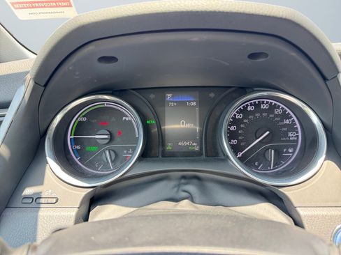 Used 2020 Toyota Camry LE image 13